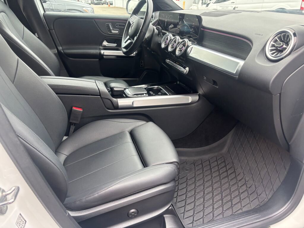 Certified 2023 Mercedes-Benz GLB 250 4MATIC image 14