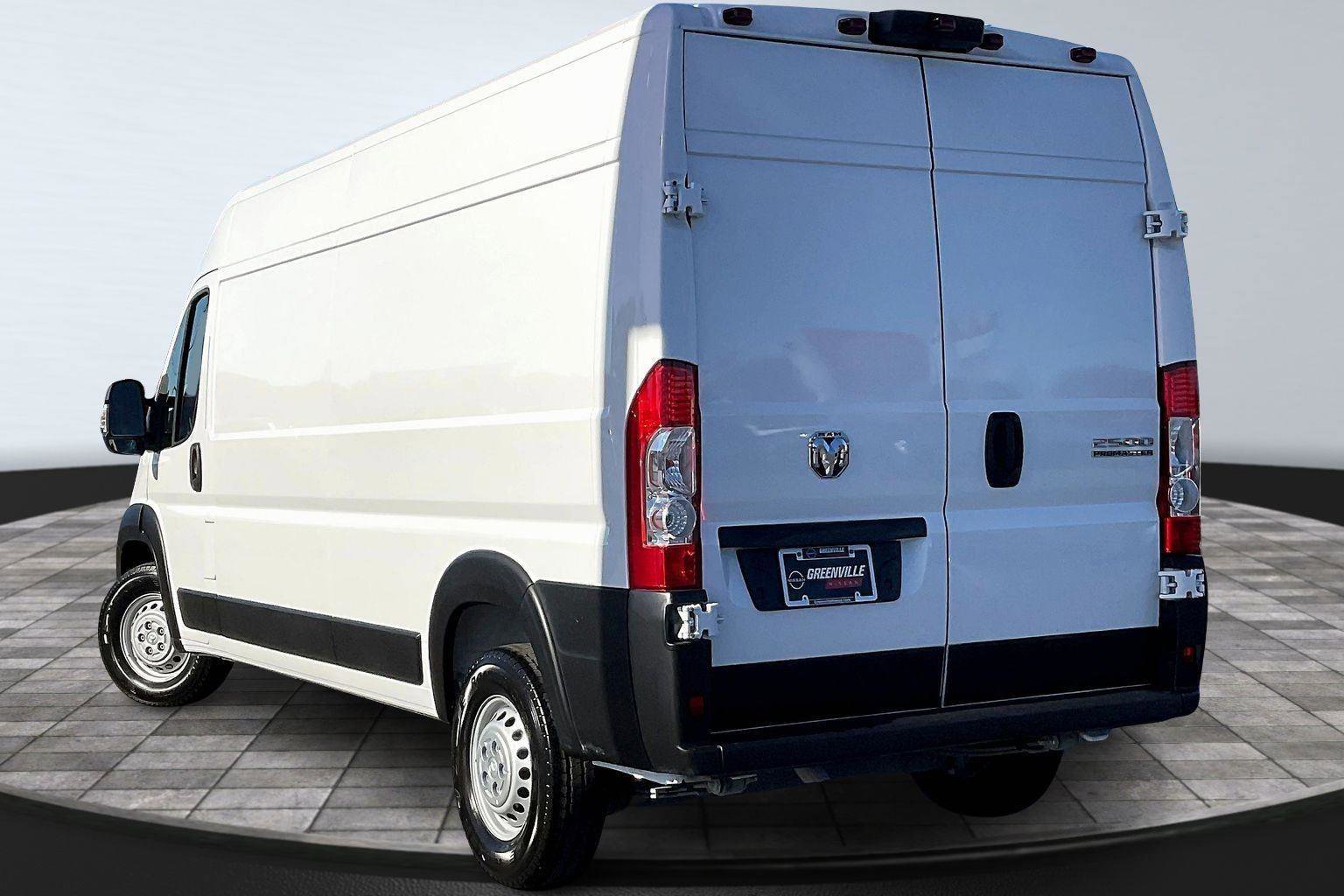 Used 2025 RAM ProMaster 2500 w/ Convenience Group image 2