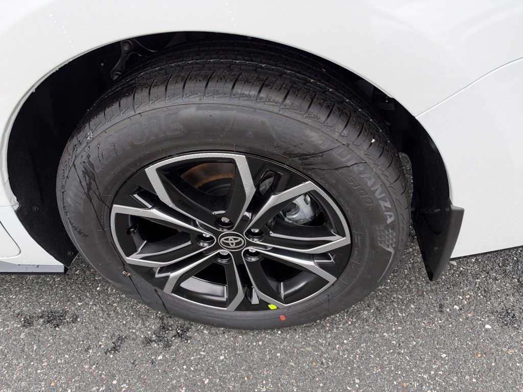 New 2026 Toyota Sienna Platinum AWD/4WD image 18