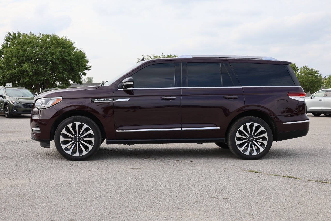 Used 2023 Lincoln Navigator Reserve AWD/4WD image 8