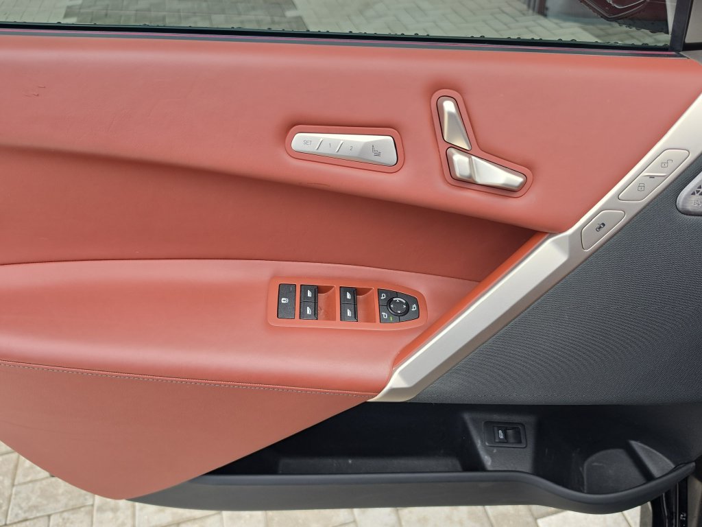 Used 2023 BMW iX M60 AWD/4WD image 15