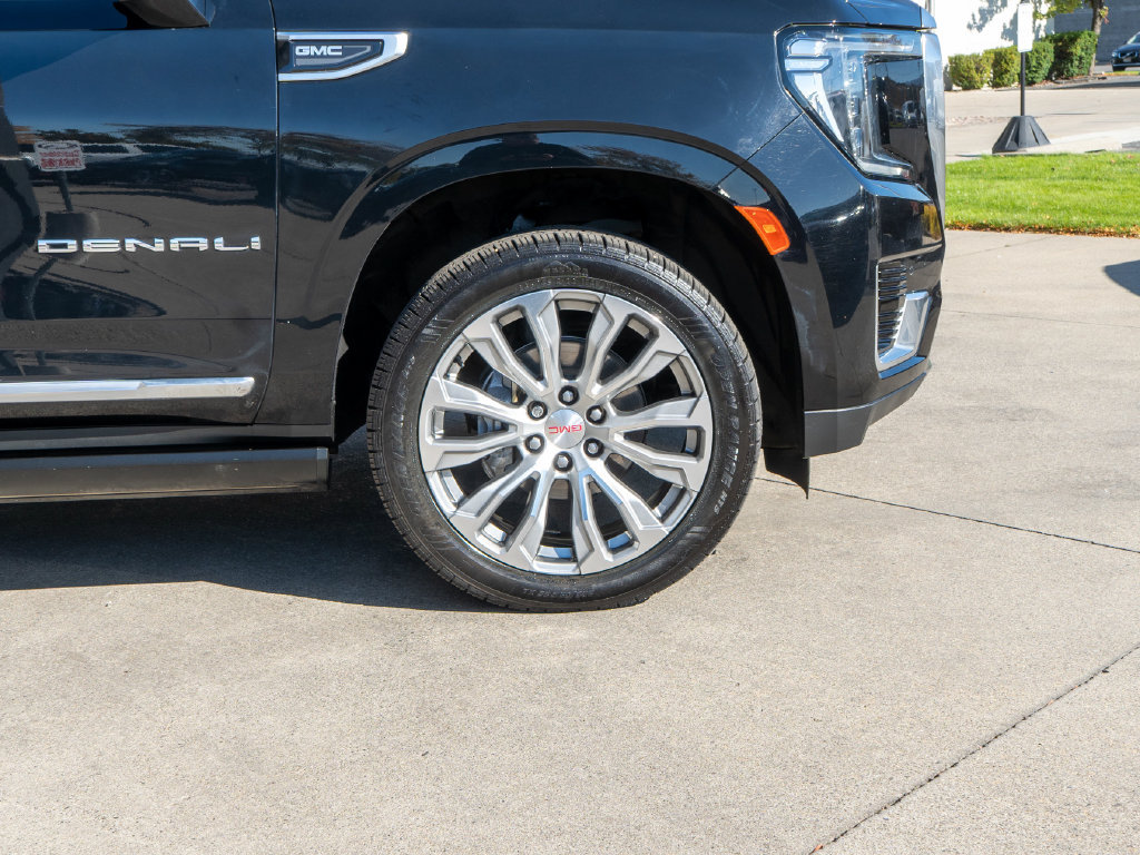 Used 2022 GMC Yukon XL Denali w/ Max Trailering Package AWD/4WD image 39