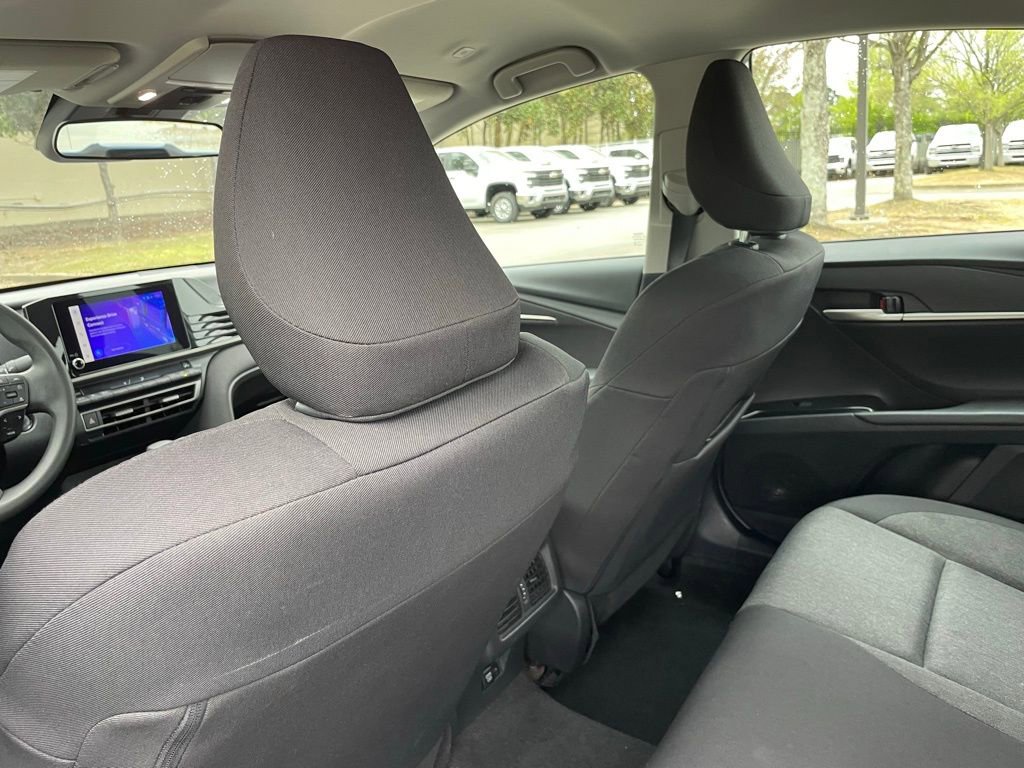 Used 2025 Toyota Camry SE image 26