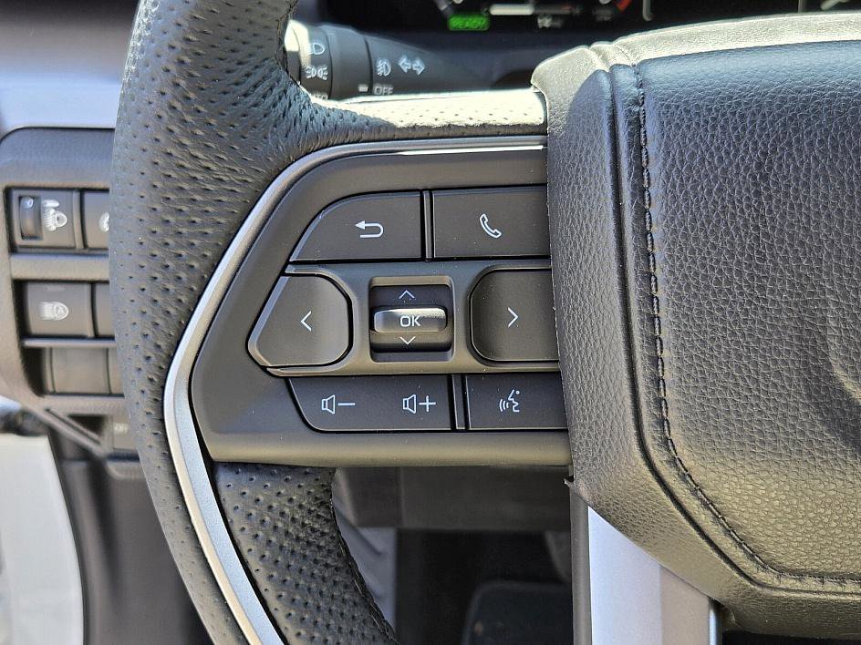 New 2025 Toyota Tacoma TRD Off-Road AWD/4WD image 26