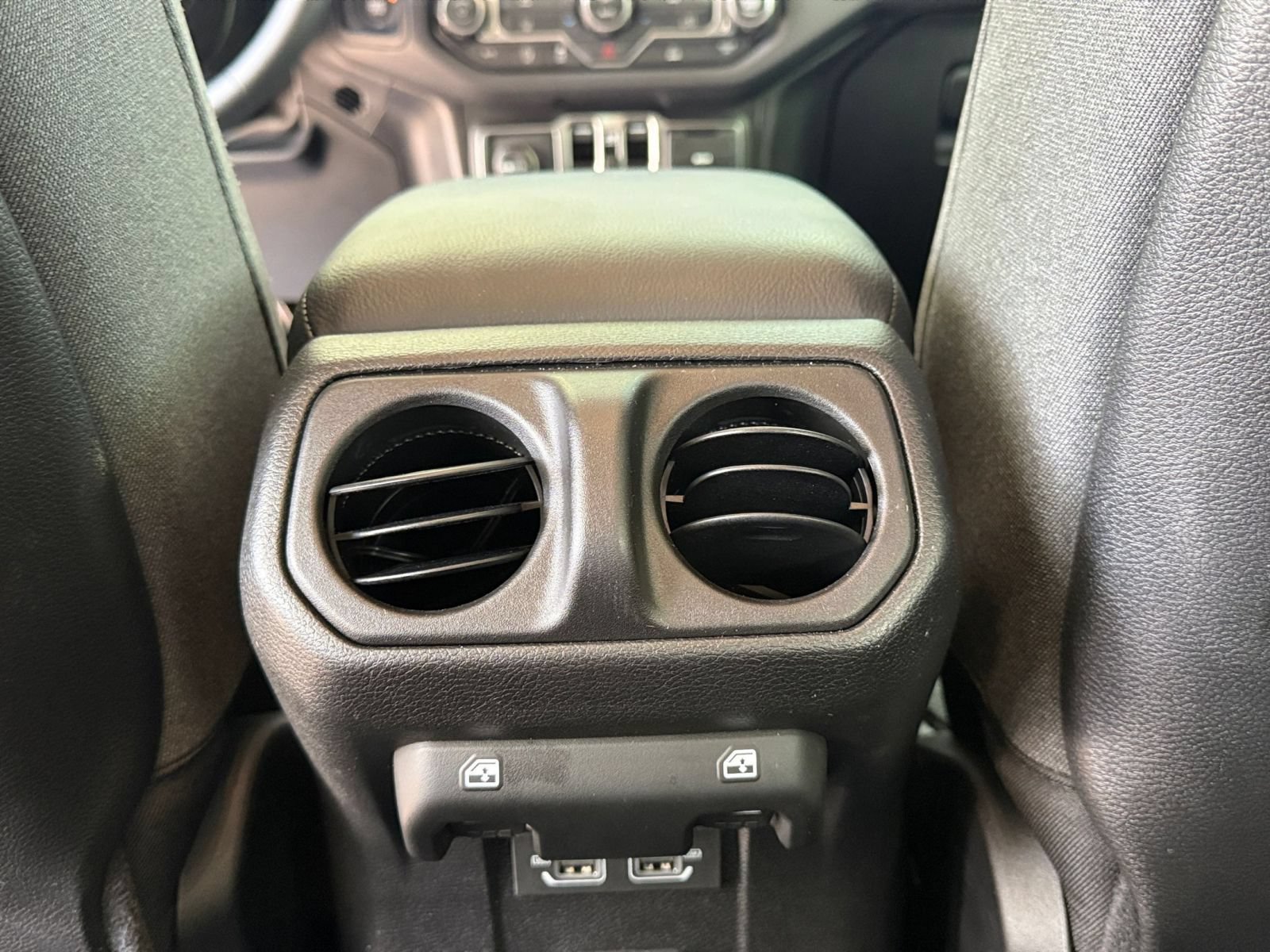 Used 2026 Jeep Wrangler Unlimited Rubicon AWD/4WD image 18