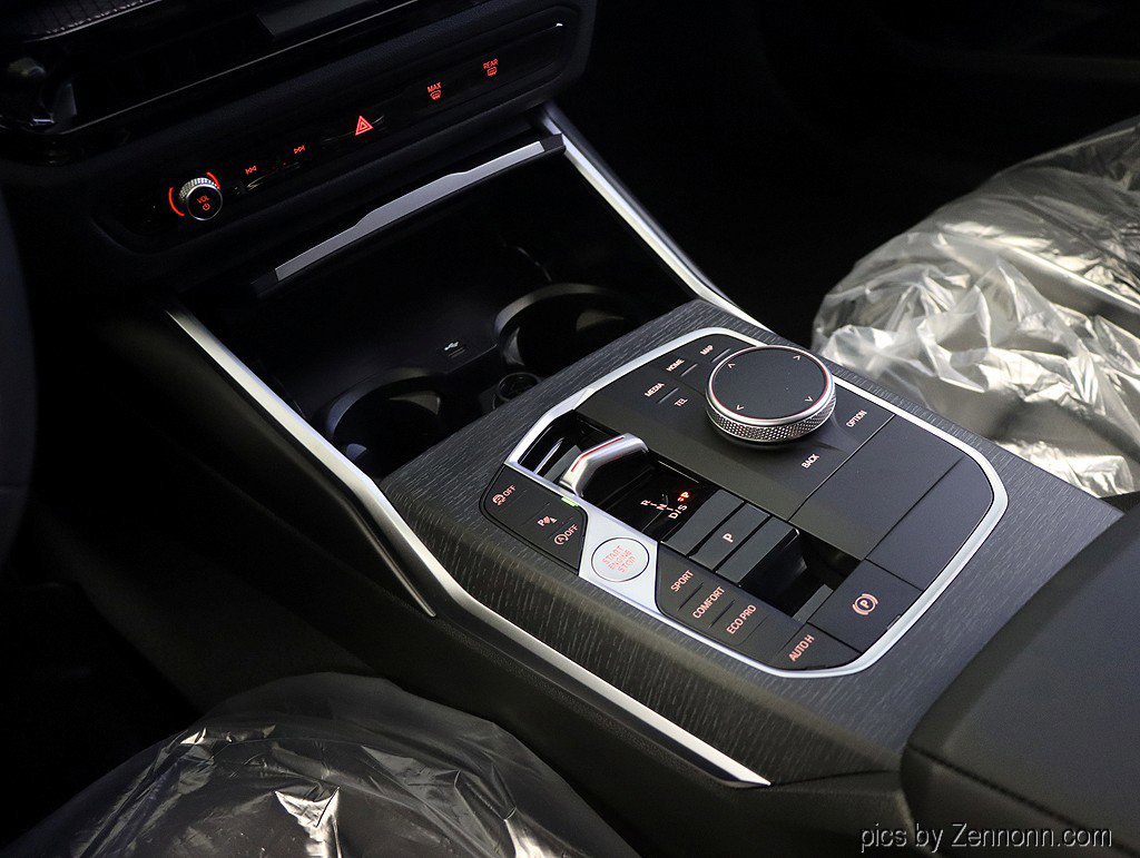 Used 2025 BMW 230i xDrive Coupe w/ Premium Package image 15