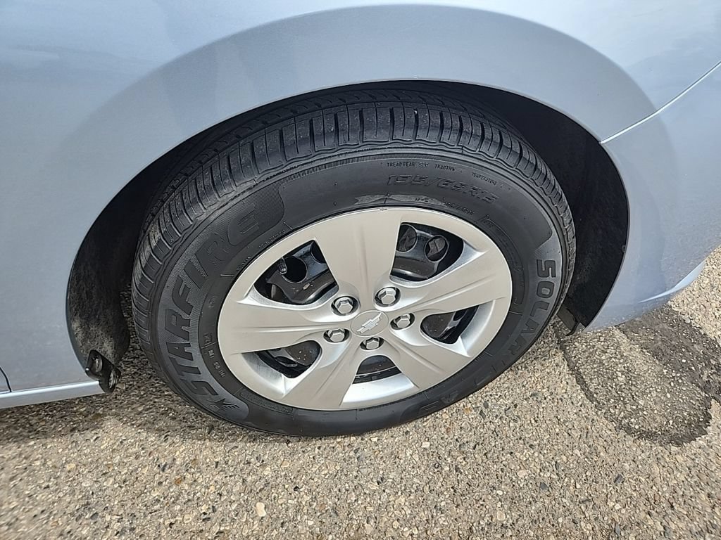 Used 2018 Chevrolet Cruze LS FWD image 42
