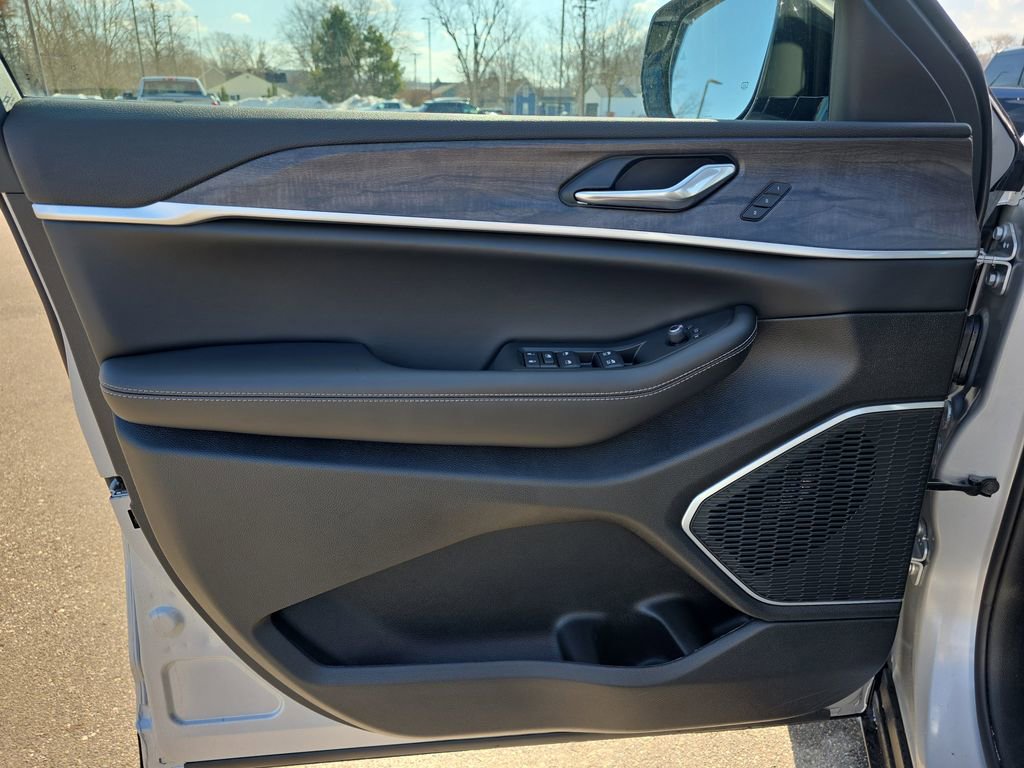 New 2026 Jeep Grand Cherokee Limited image 26