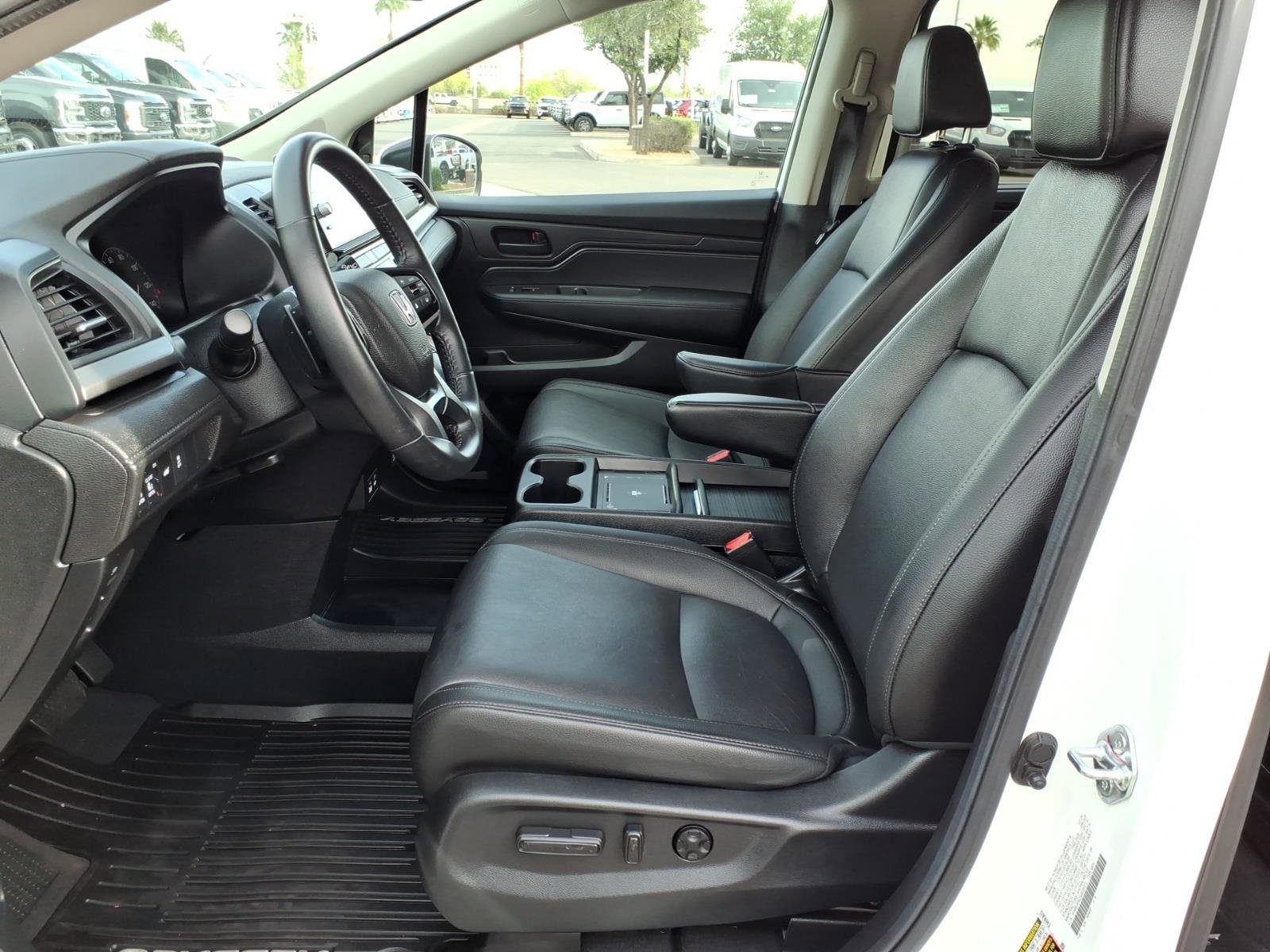 Used 2025 Honda Odyssey EX-L image 13