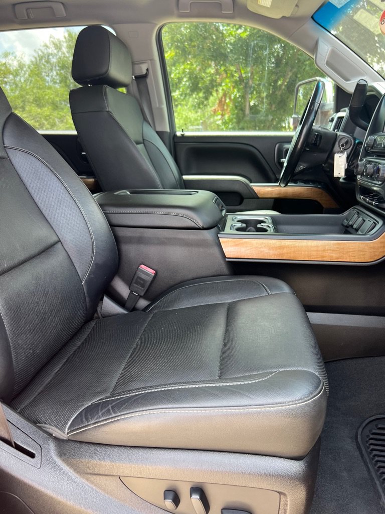 Used 2019 Chevrolet Silverado 2500 LTZ AWD/4WD image 8