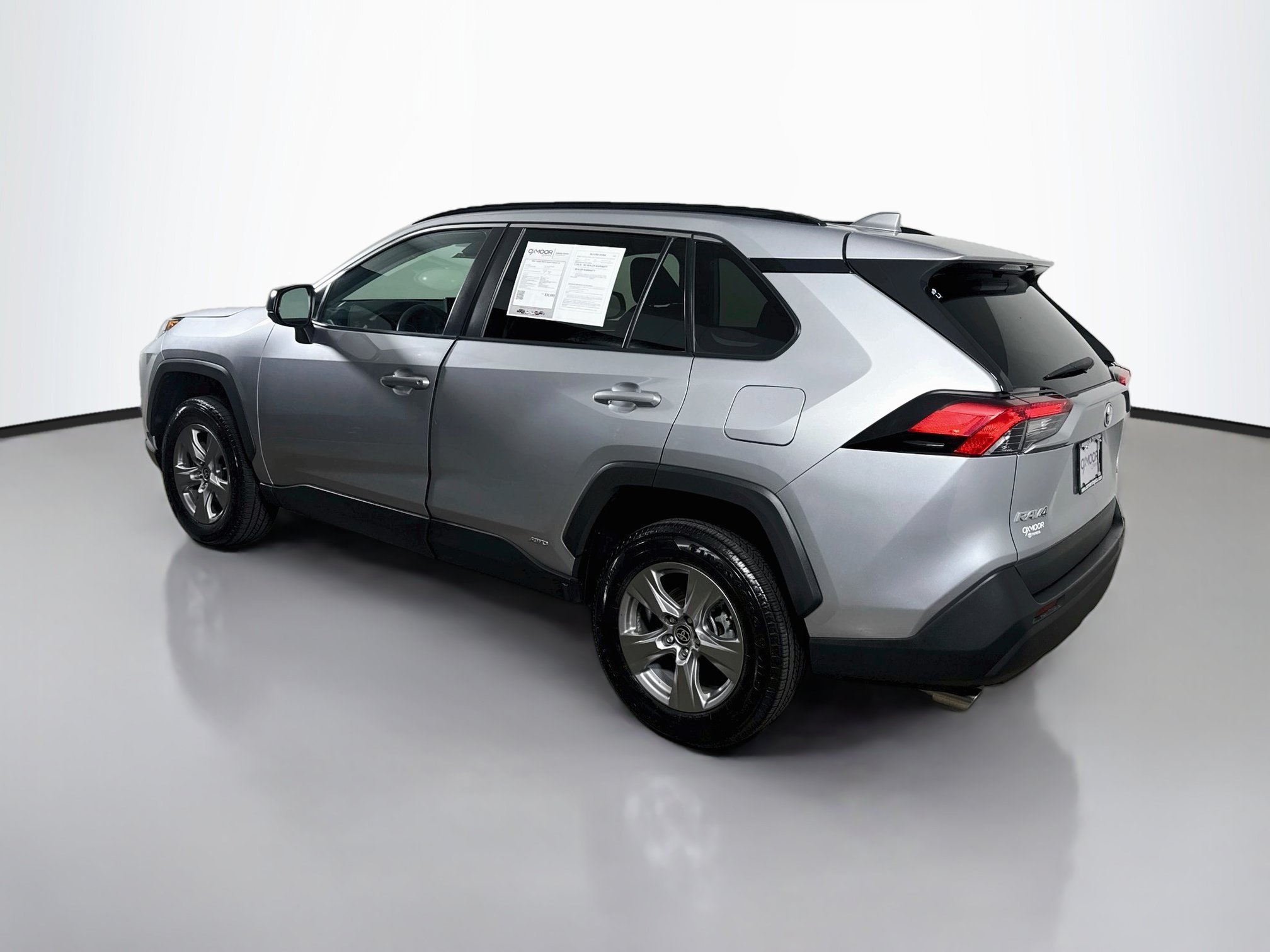 Certified 2024 Toyota RAV4 LE AWD/4WD image 5