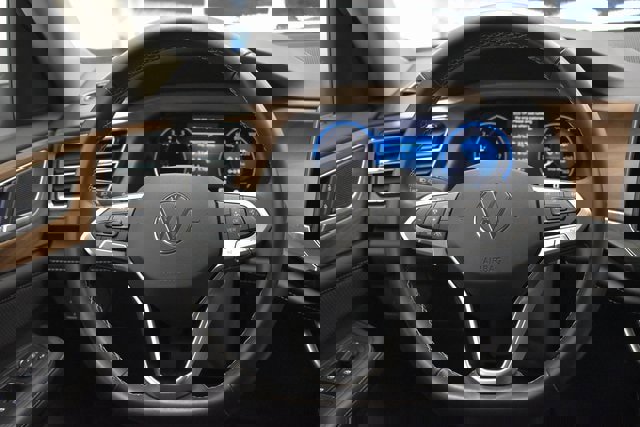 Used 2025 Volkswagen Atlas SE image 26