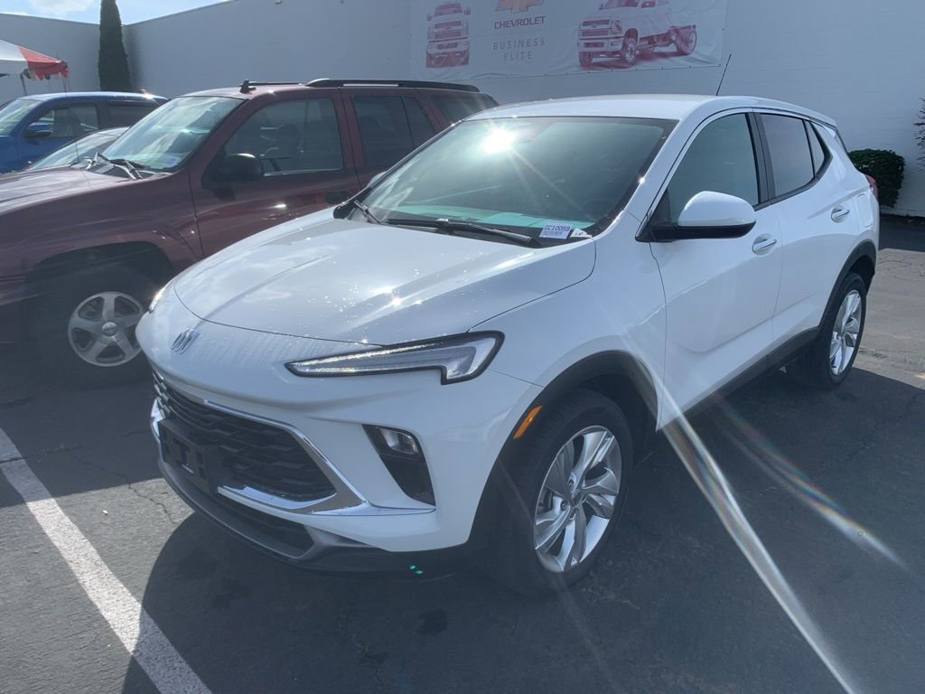 Used 2024 Buick Encore GX Preferred image 1
