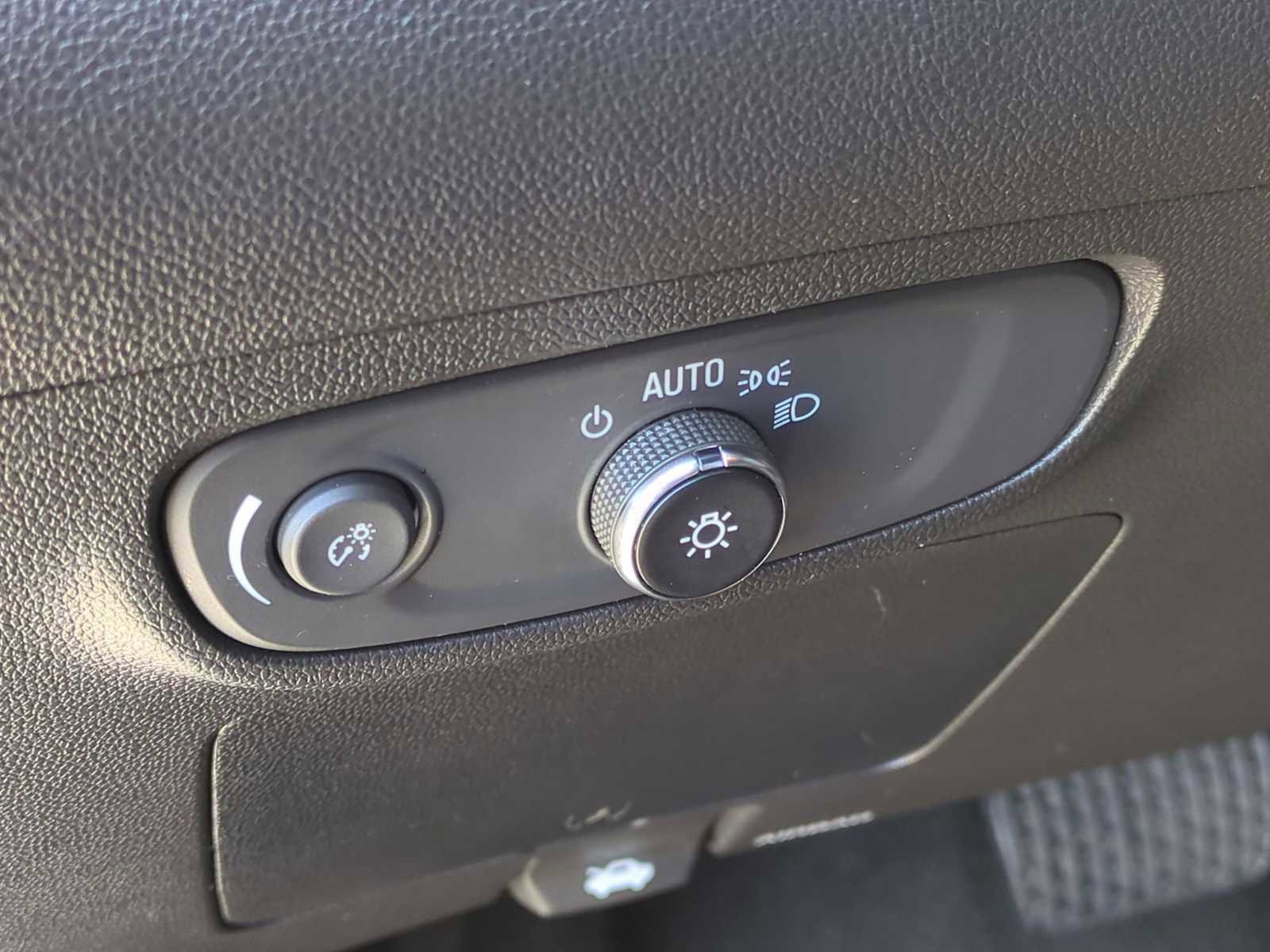 Used 2024 Buick Encore GX Sport Touring image 33