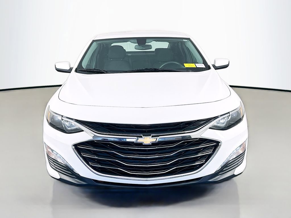 Used 2022 Chevrolet Malibu LT image 2