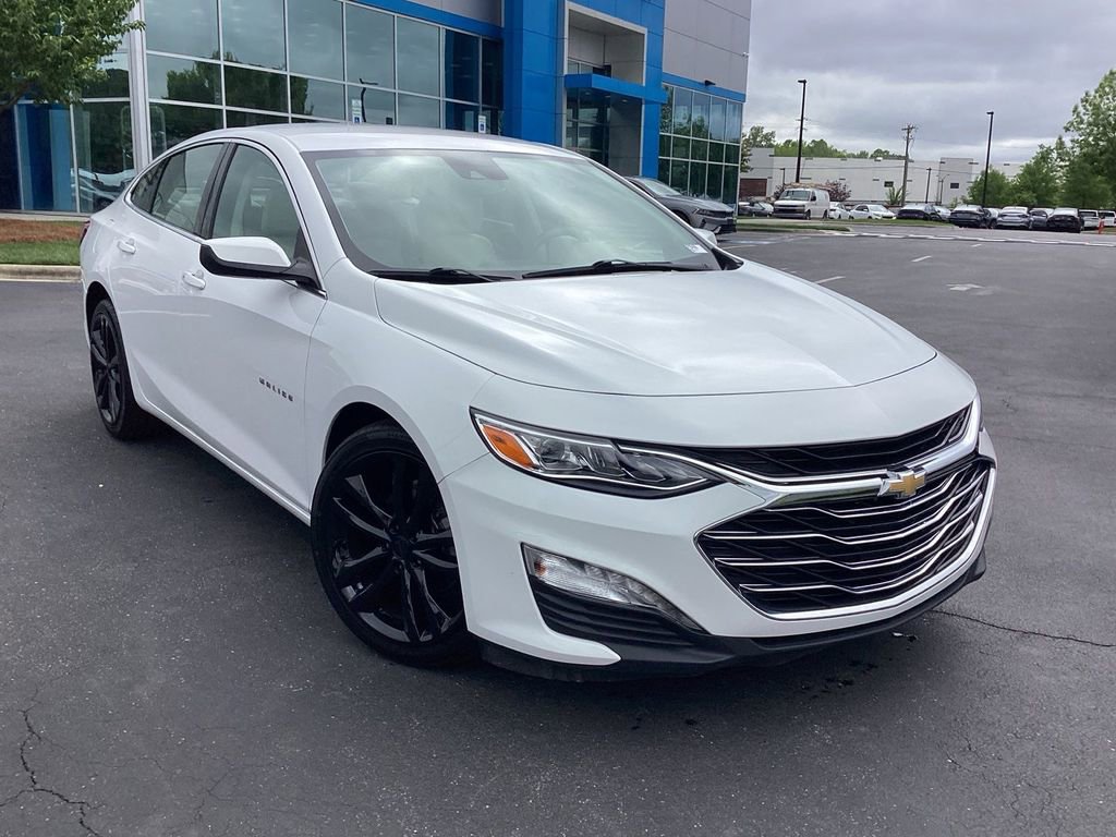 Used 2024 Chevrolet Malibu LT FWD image 1