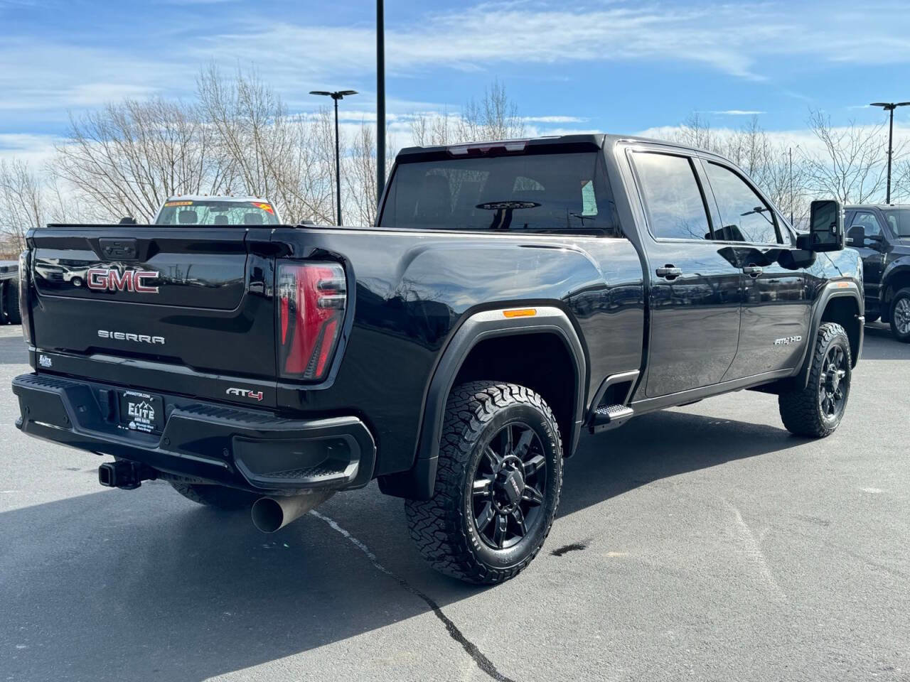 Used 2024 GMC Sierra 2500 AT4 AWD/4WD image 6