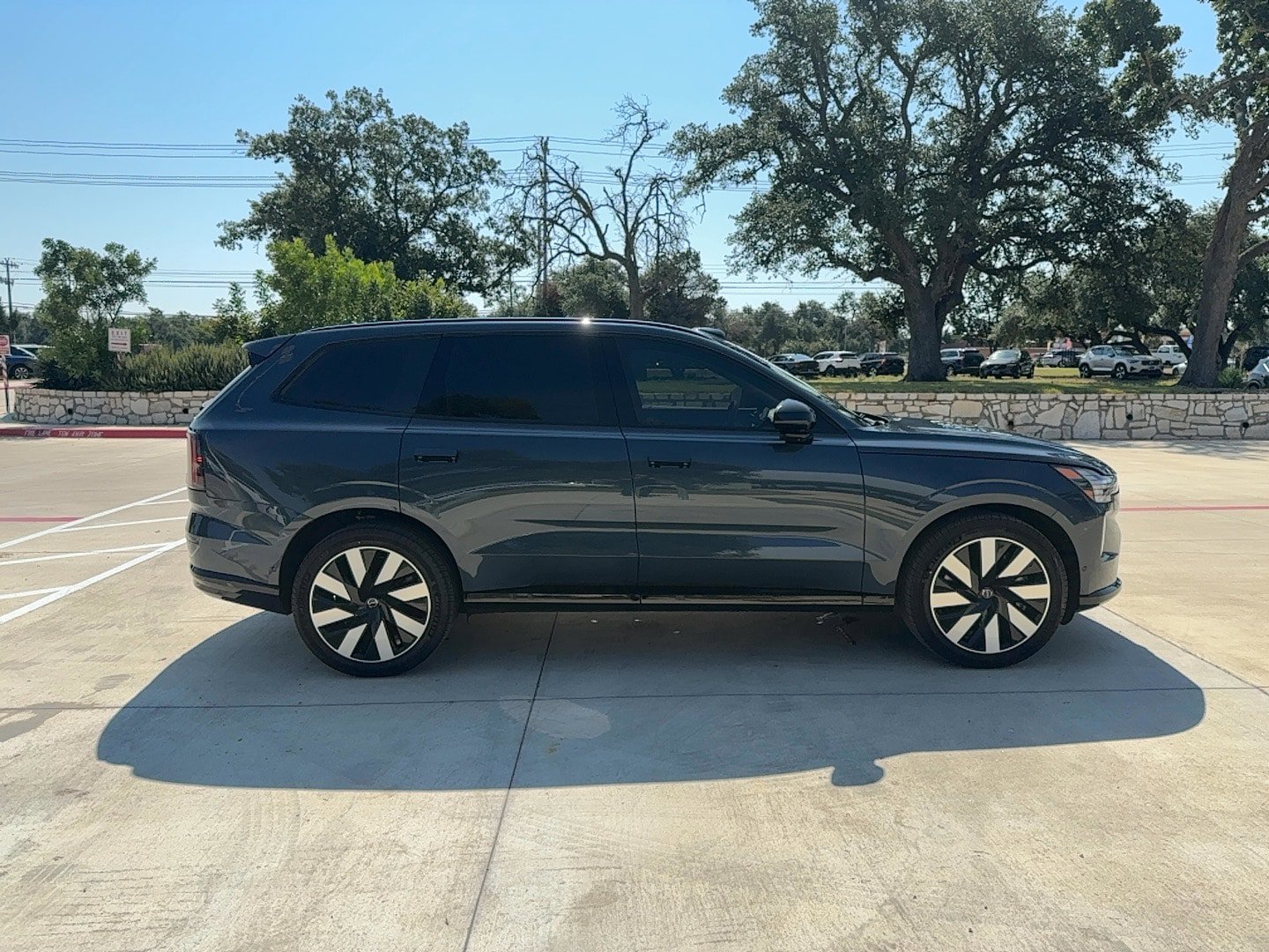 Certified 2025 Volvo EX90 Ultra AWD/4WD image 7