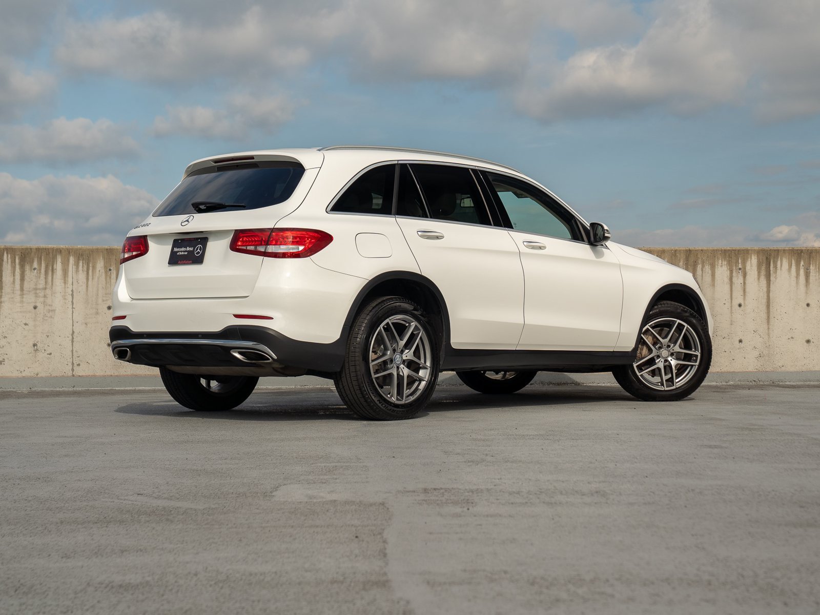 Used 2016 Mercedes-Benz GLC 300 image 4