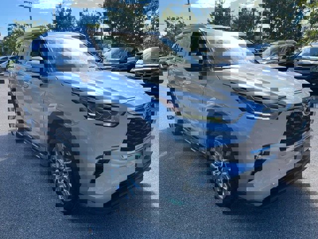 Used 2023 Toyota Highlander Limited