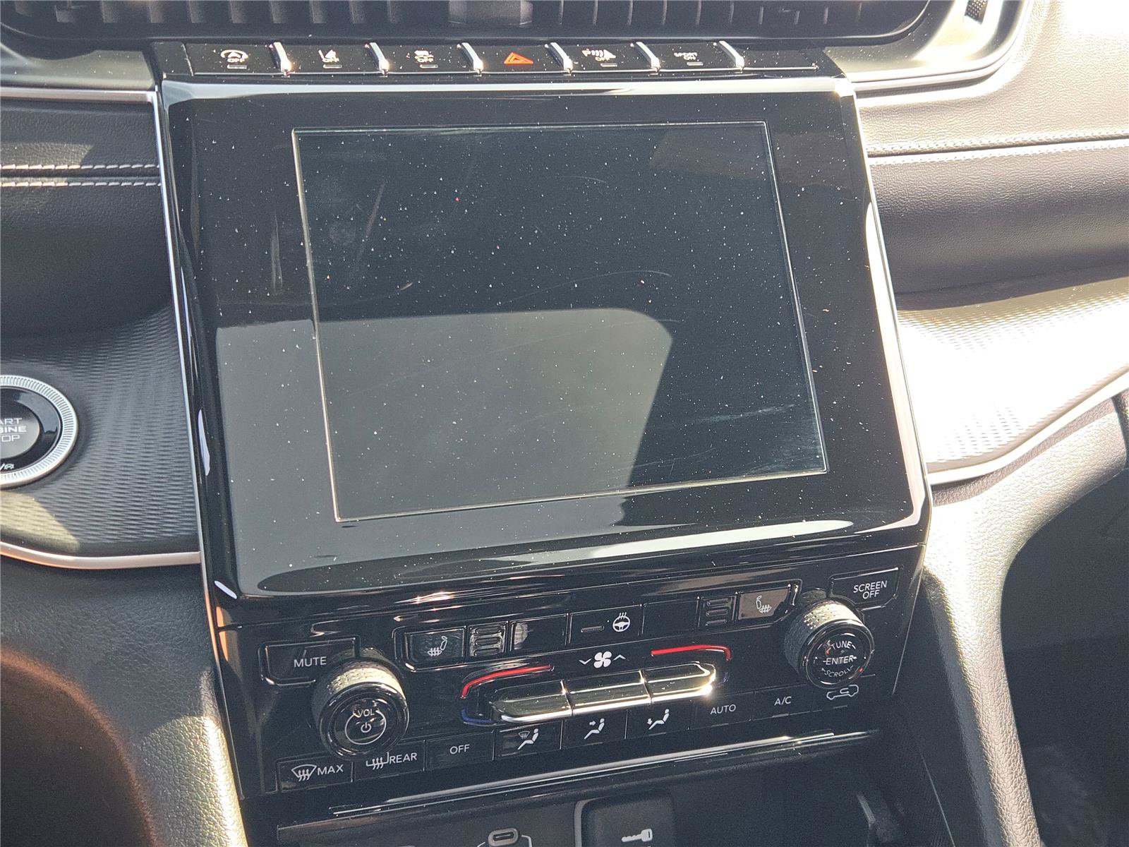 Certified 2024 Jeep Grand Cherokee Altitude image 32