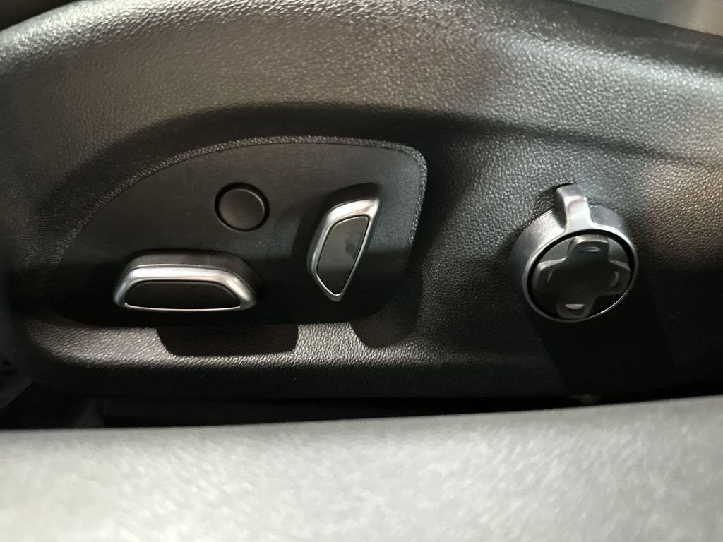 Used 2025 Cadillac CT4 V image 12