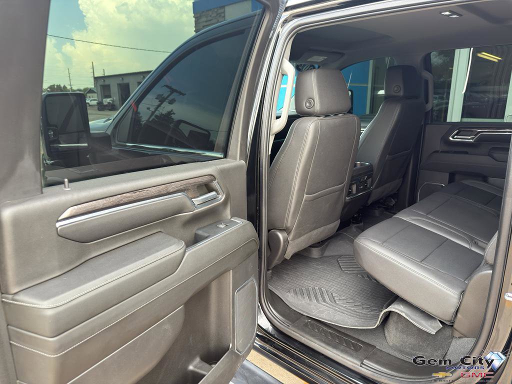 Used 2024 Chevrolet Silverado 2500 LTZ w/ LTZ Convenience Package image 10