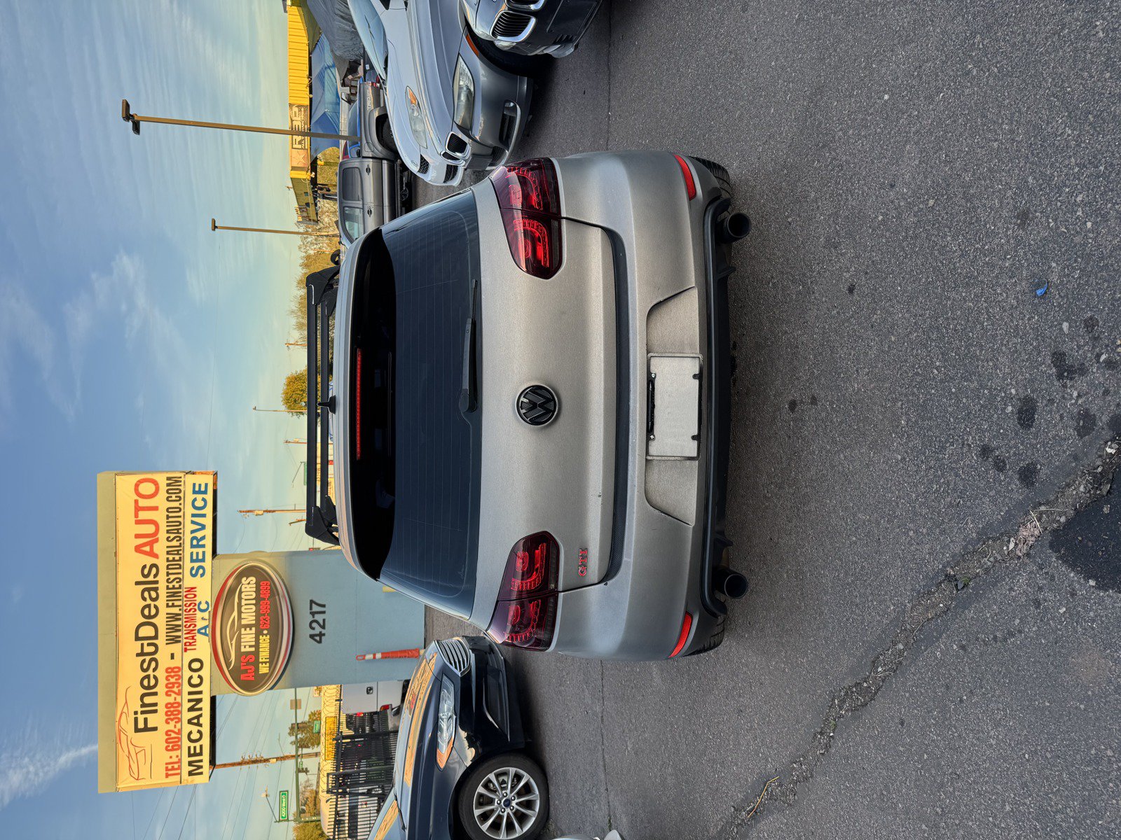 Used 2012 Volkswagen GTI 4-Door FWD image 7