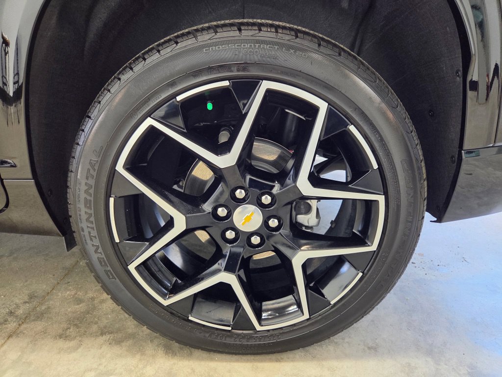 Used 2026 Chevrolet Traverse High Country w/ LPO, Floor Liner Package AWD/4WD image 18
