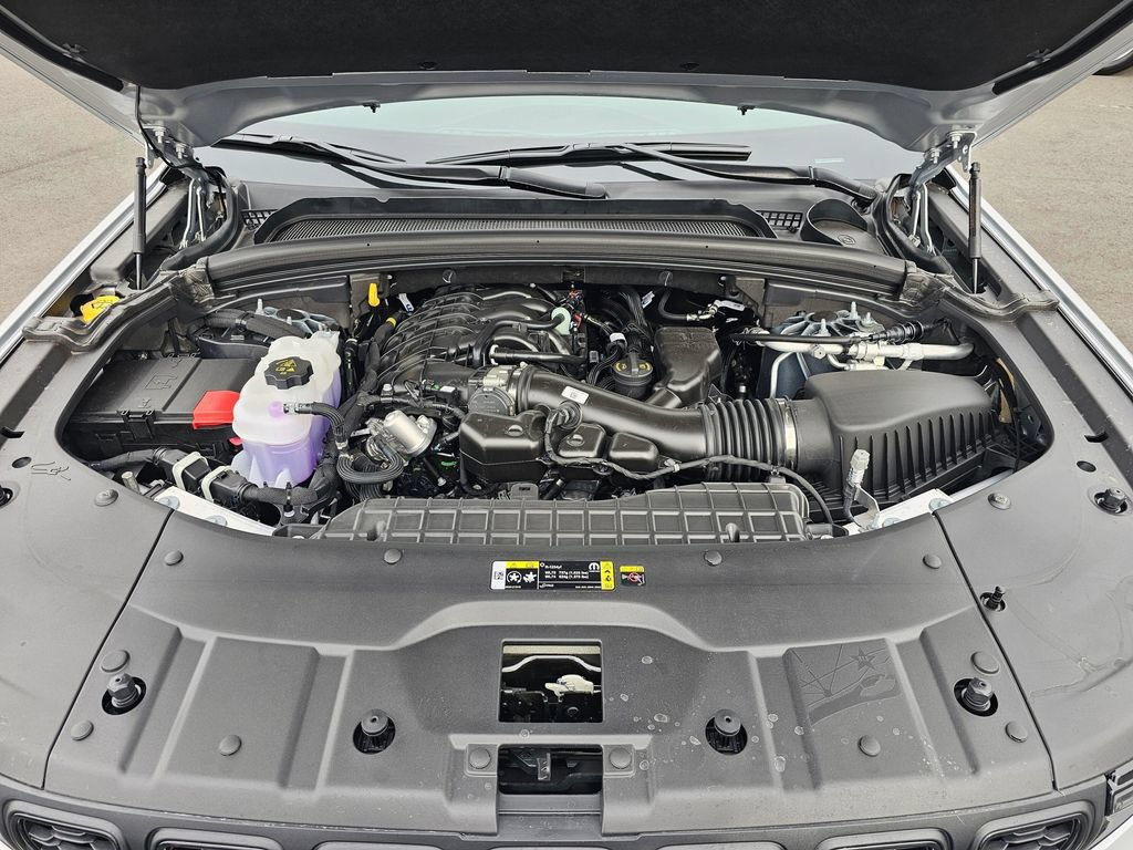 New 2025 Jeep Grand Cherokee L Altitude AWD/4WD image 9