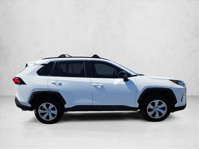 Used 2021 Toyota RAV4 LE w/ Carpet Mat Package (TMS) AWD/4WD image 4