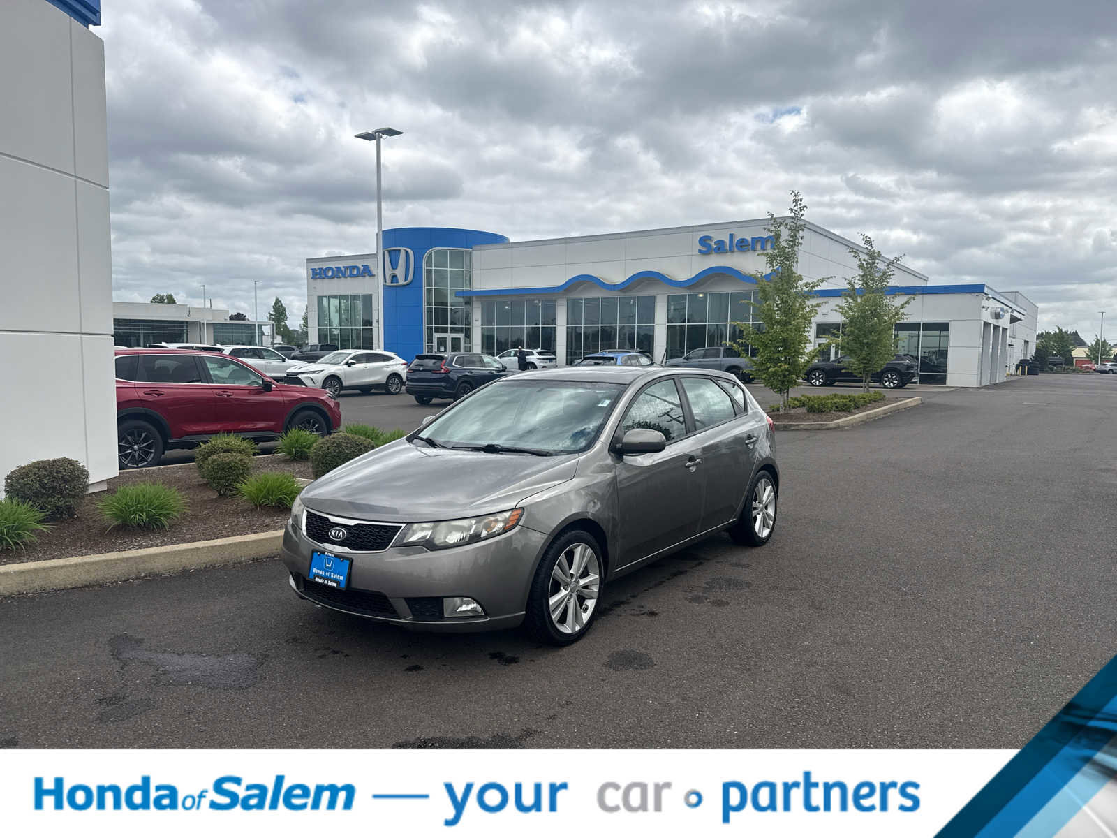 Used 2011 Kia Forte SX FWD image 1
