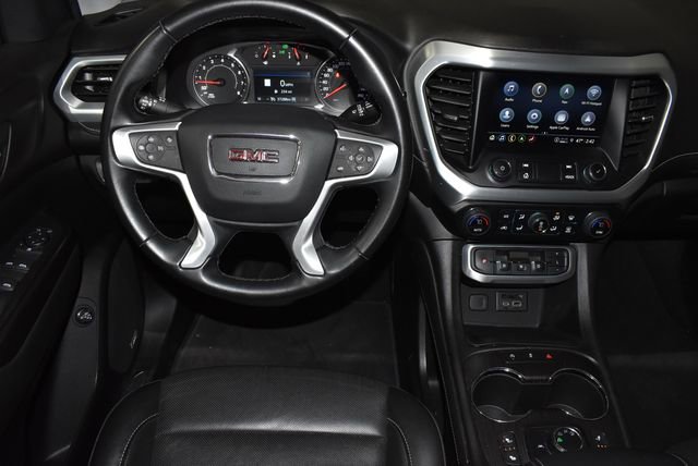 Used 2023 GMC Acadia SLT image 15