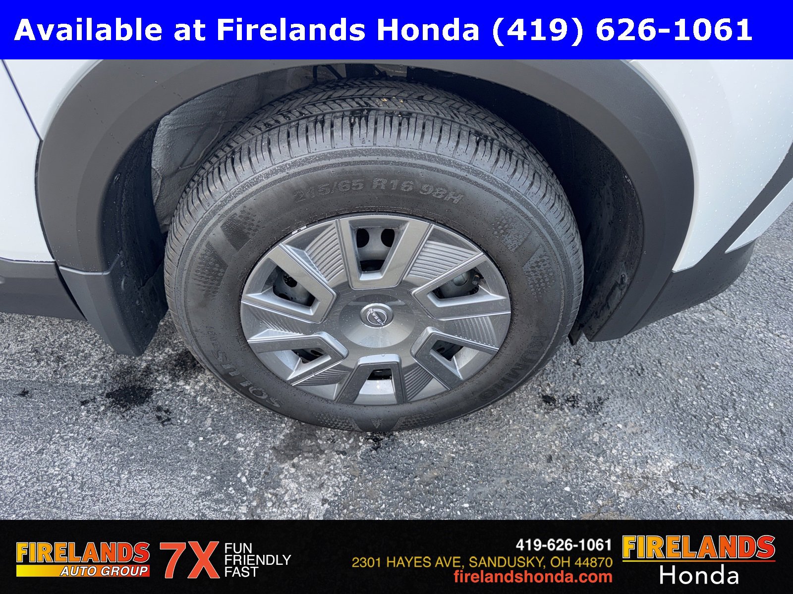 Used 2025 Nissan Kicks S image 32