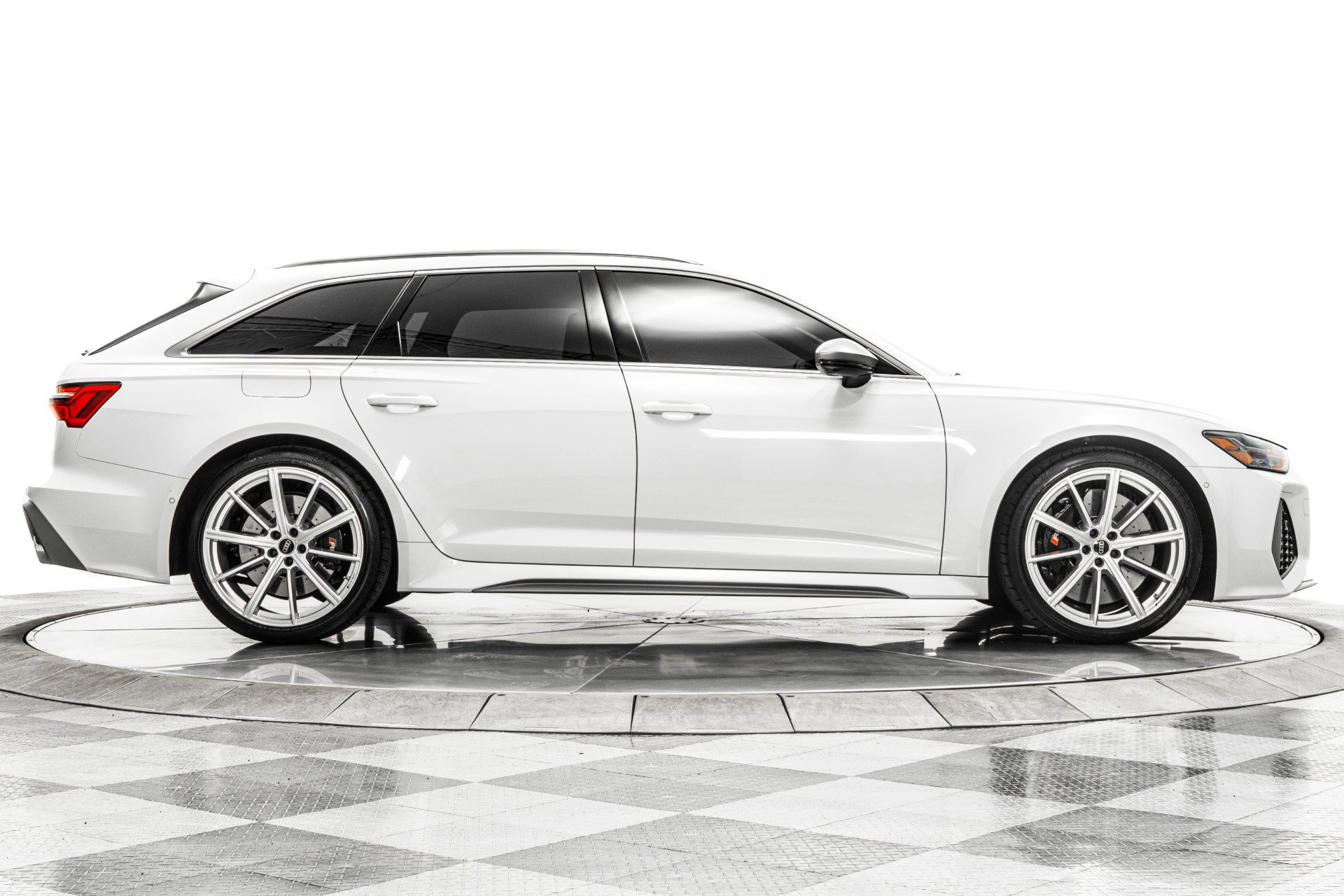 Used 2025 Audi RS 6 performance AWD/4WD image 39
