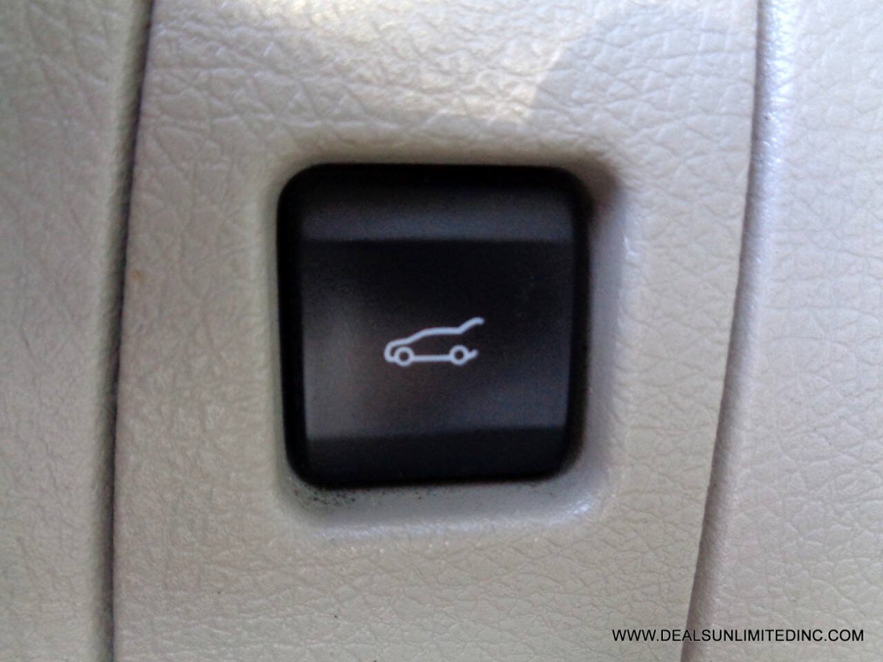 Used 2015 Lincoln MKX AWD w/ Equipment Group 102A image 22