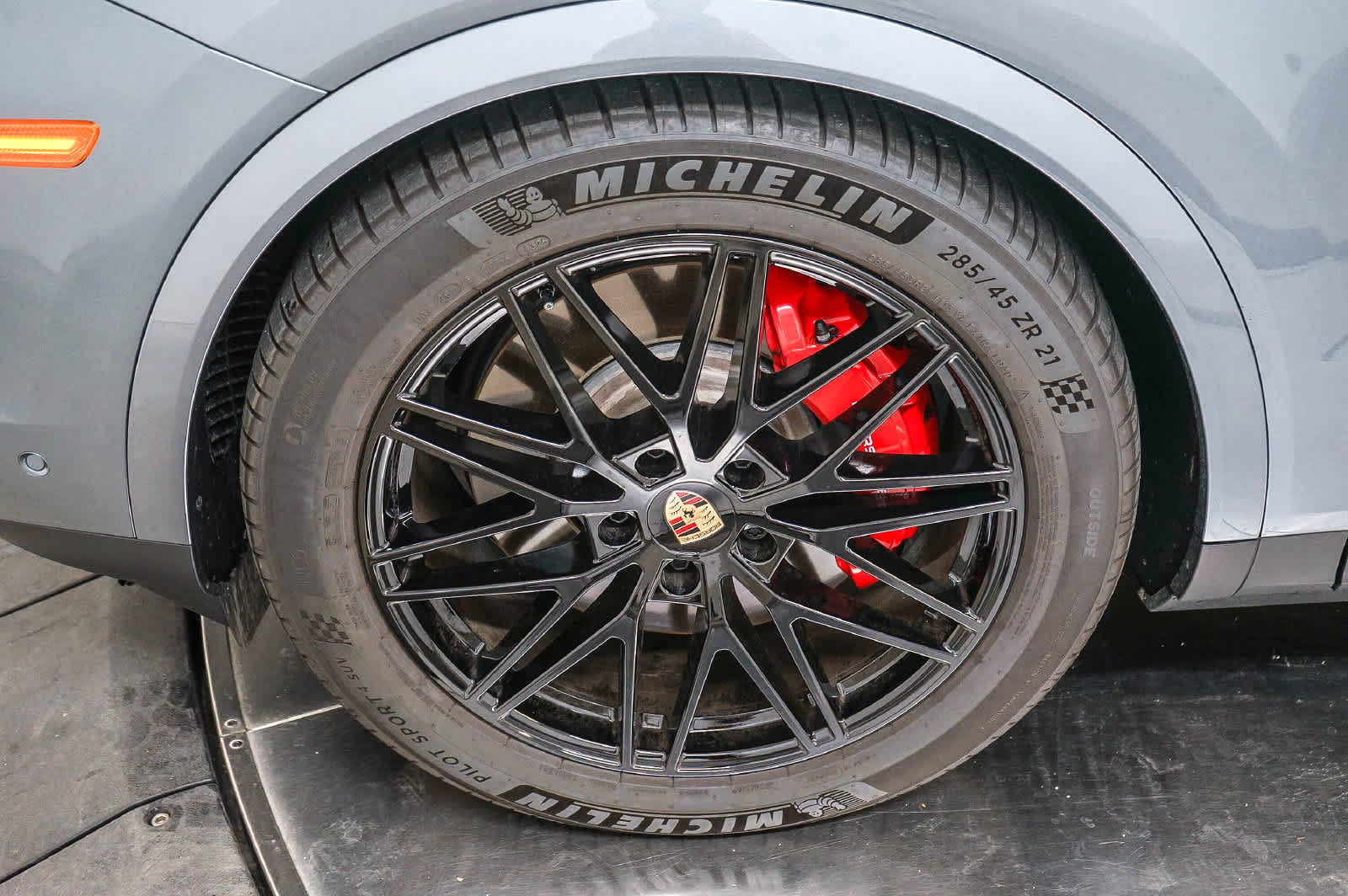 Certified 2026 Porsche Cayenne S AWD/4WD image 11