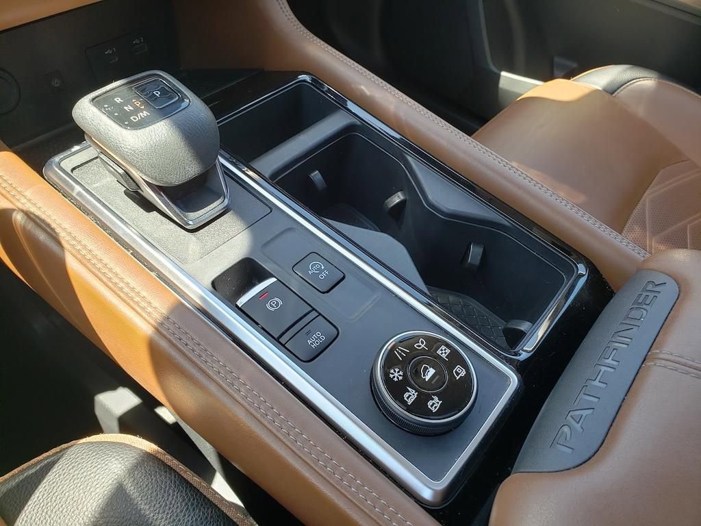 Used 2023 Nissan Pathfinder Platinum AWD/4WD image 30