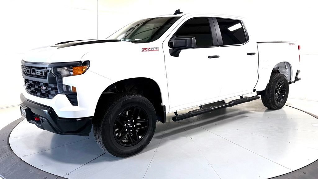 Used 2025 Chevrolet Silverado 1500 Custom Trail Boss AWD/4WD image 8
