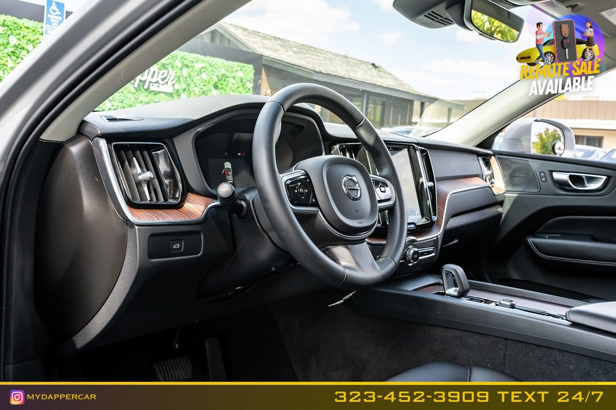 Used 2023 Volvo XC60 B5 Plus AWD/4WD image 12