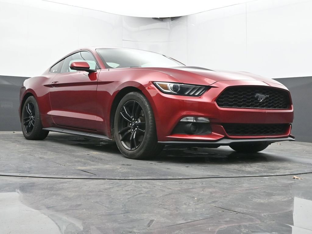 Used 2017 Ford Mustang Coupe RWD image 33