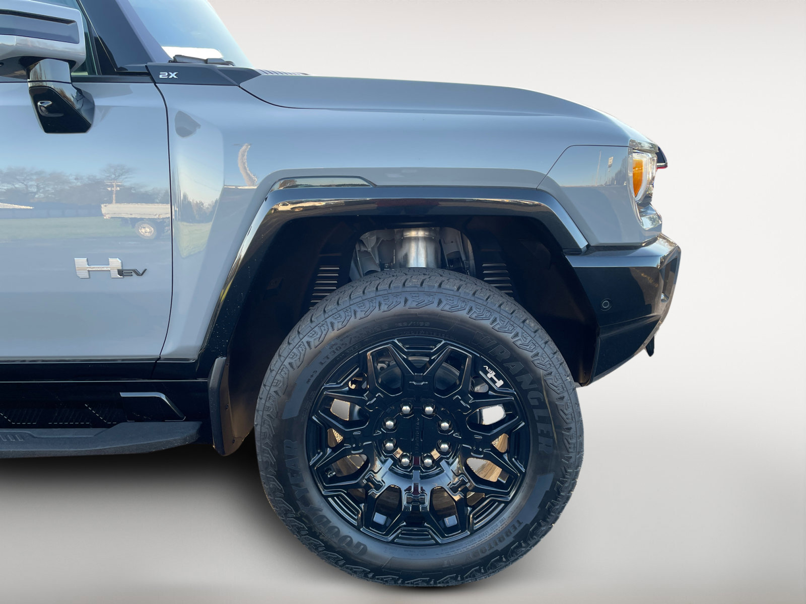 New 2025 GMC Hummer EV 2X image 10