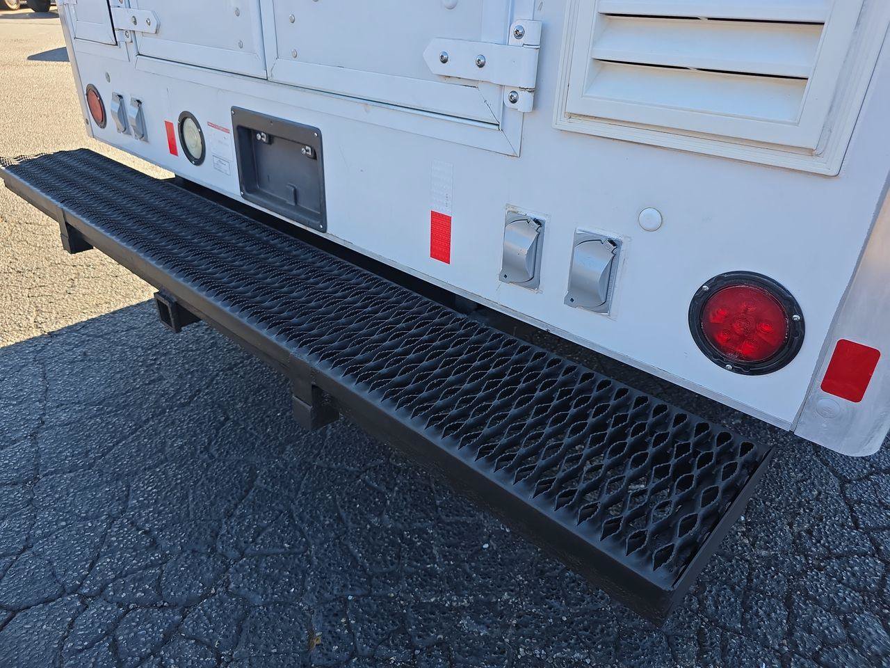 Used 2012 Chevrolet Express 3500 RWD image 33