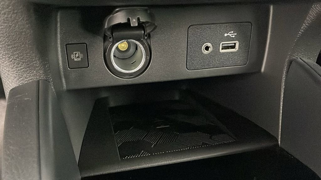 New 2025 Nissan Versa SV w/ Trunk Package image 19