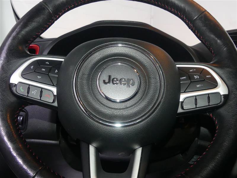 Used 2020 Jeep Renegade Trailhawk w/ Premium Leather Group AWD/4WD image 30