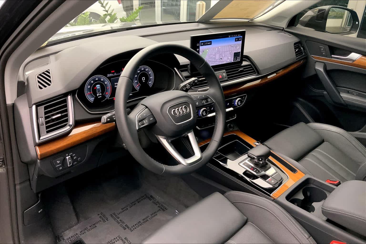 Used 2023 Audi Q5 2.0T Premium Plus w/ Premium Plus Package AWD/4WD image 18