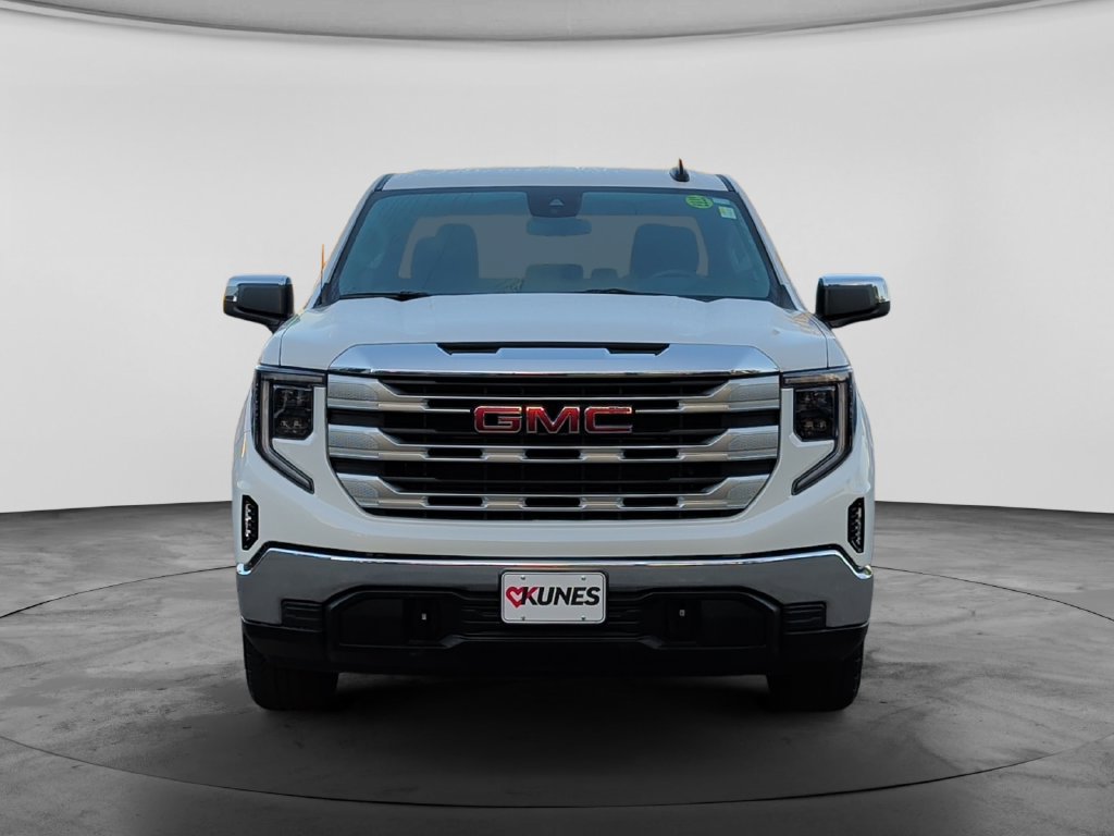 Used 2023 GMC Sierra 1500 SLE AWD/4WD image 2