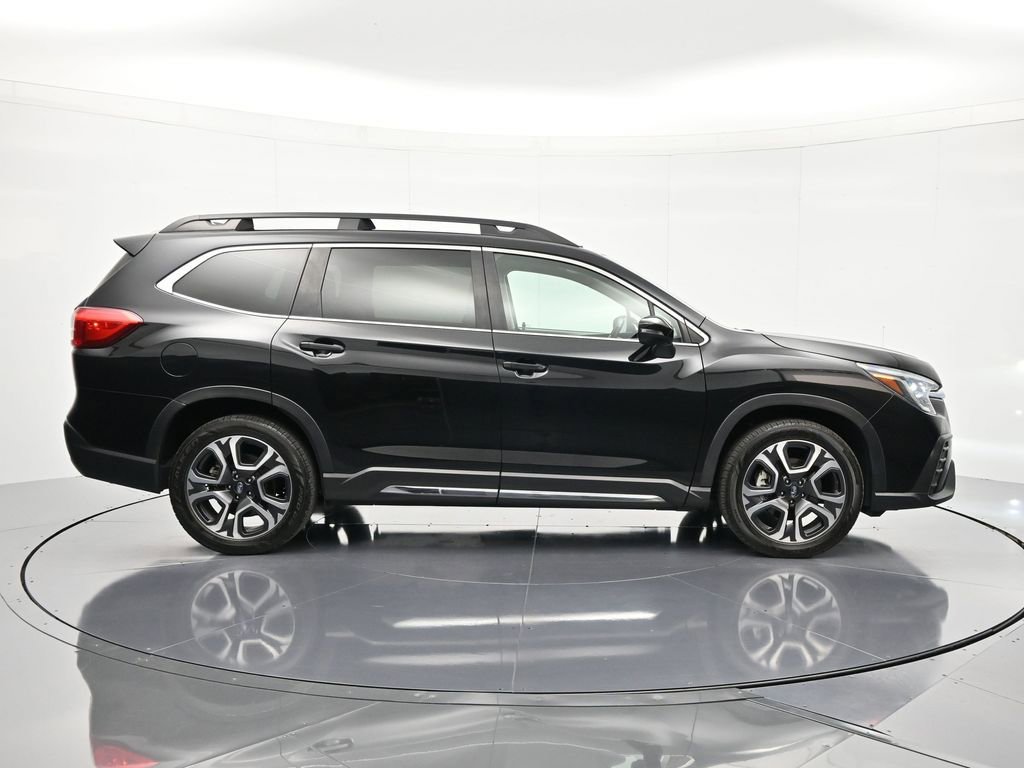 Used 2023 Subaru Ascent Limited image 5