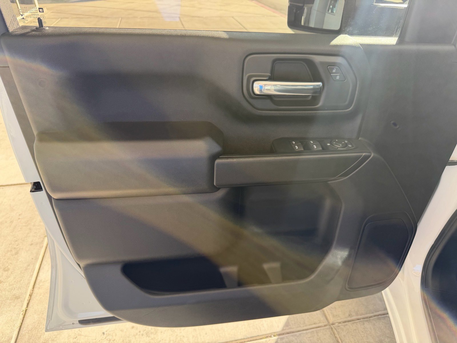 Used 2023 Chevrolet Silverado 2500 Custom w/ Custom Value Package image 17