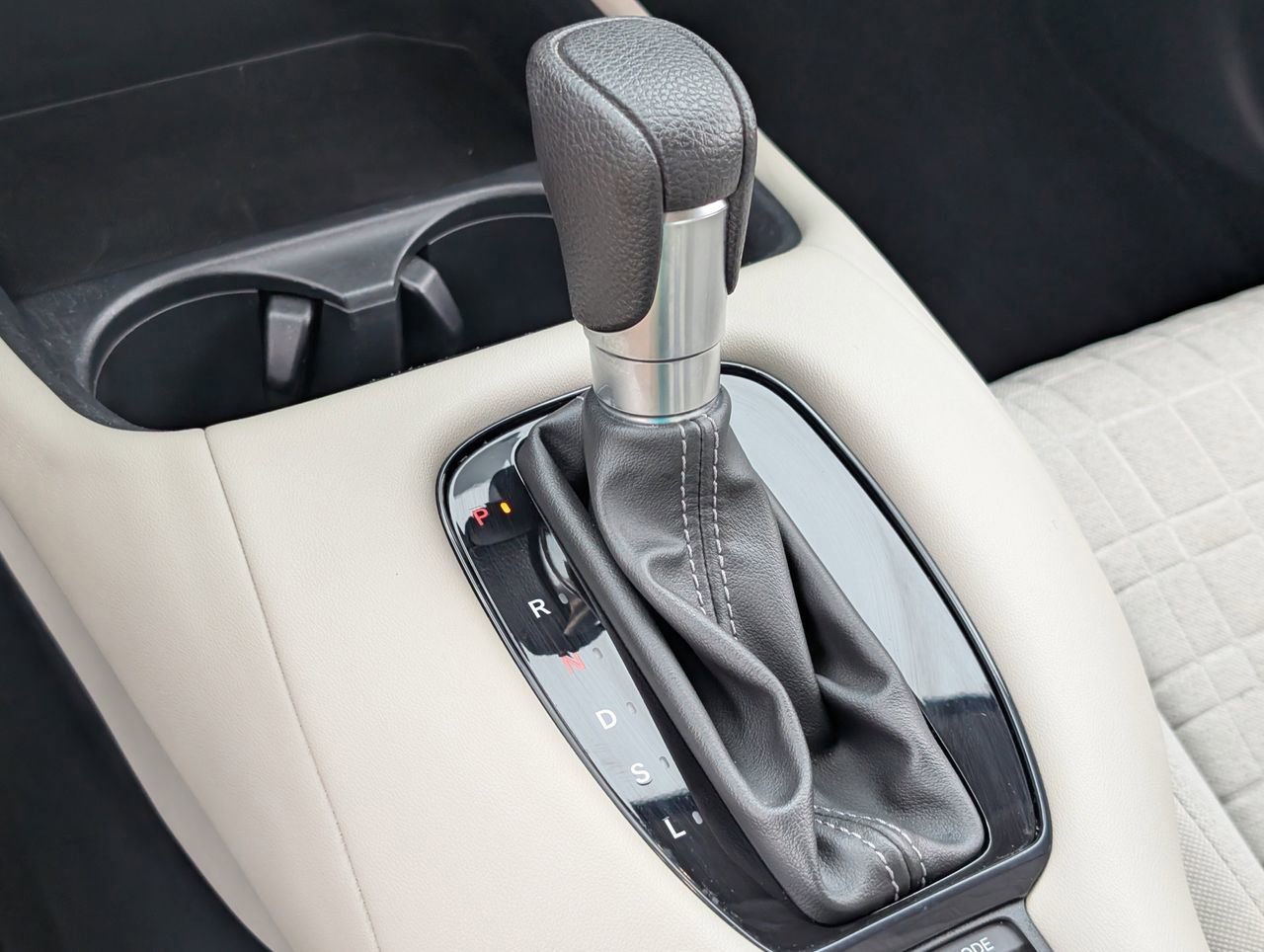 Used 2023 Honda HR-V LX image 21